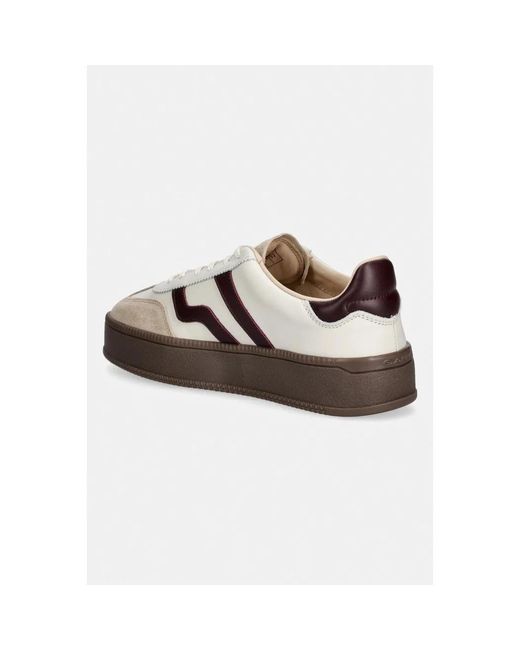 Sneakers di Gant in Brown