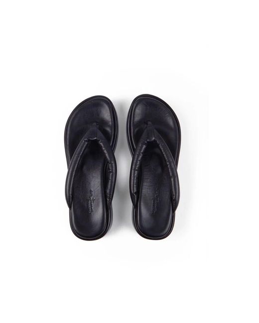 Cortana Blue Geisha schwarze flache sandale
