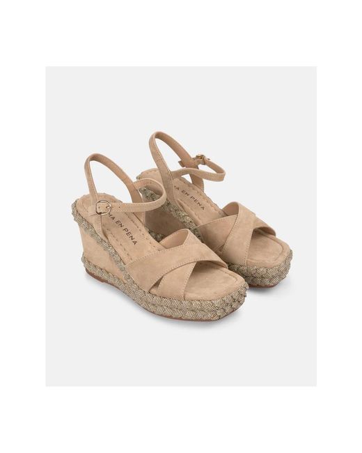 Alma En Pena. Gray Wedges