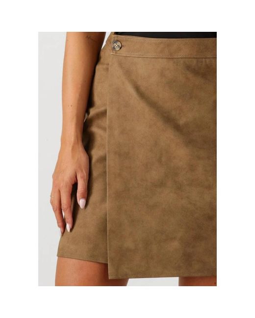Envii Short Skirts in het Brown