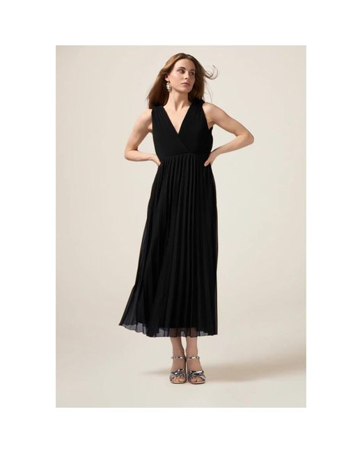 Midi Dresses Oltre de color Black