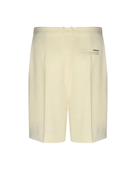 Calvin Klein Natural Gelbe twill-shorts mit falten-detail