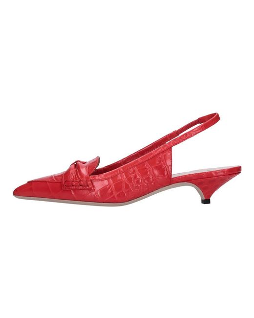 N°21 Red Pumps