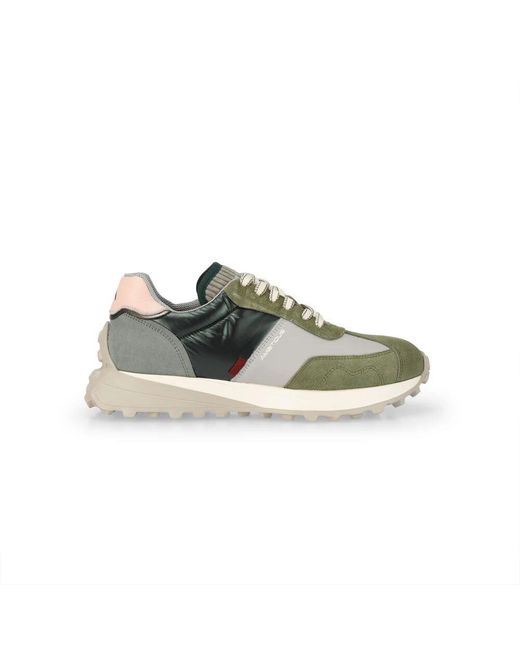 Ambitious Green Riley w runner