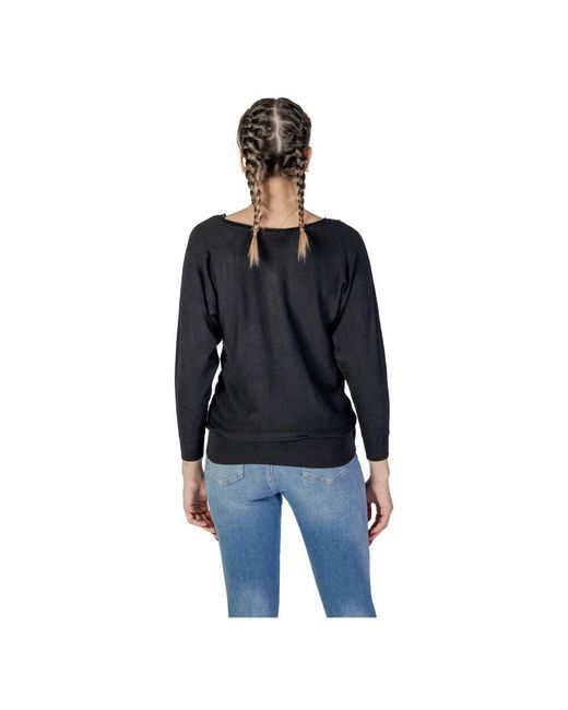 Round-Neck Knitwear di Guess in Black