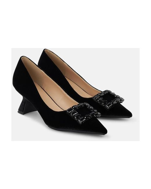 Alma En Pena. Black Pumps Mit Eckiger Spitze