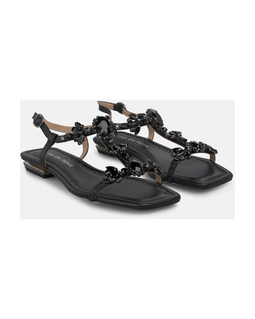 Alma En Pena. Brown Flat Sandals
