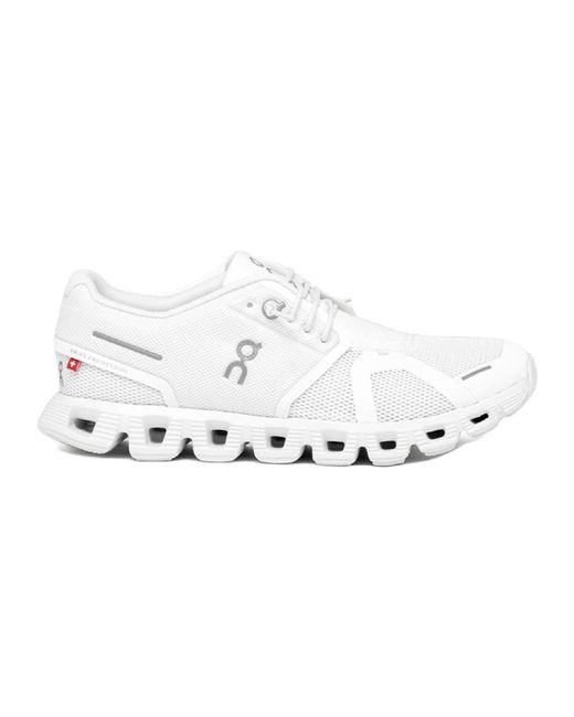 On Shoes White Hellblaue cloud 5 sneakers