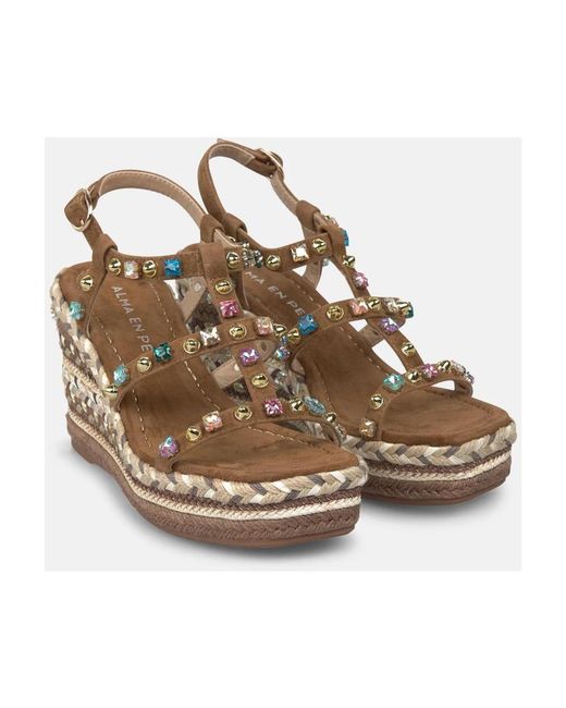 Alma En Pena. Brown Wedges