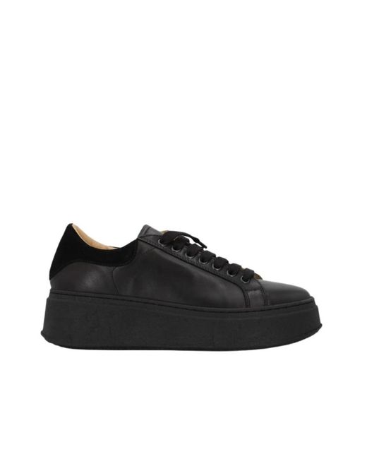 Lemarè Black Sneakers