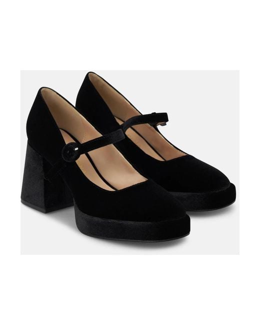 Alma En Pena. Black Schuh Mit Breitem Absatz Und Riemen