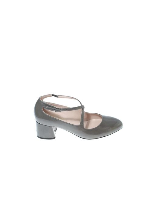 Anna F. Pump in het Gray