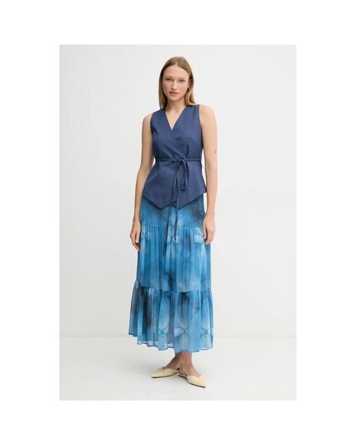 Vests di Sandro Ferrone in Blue