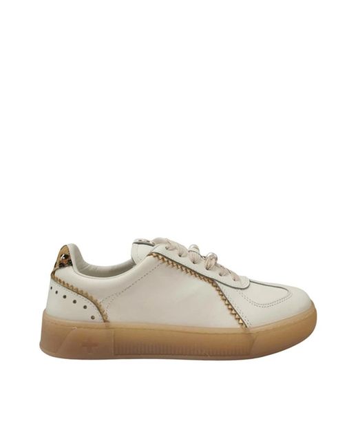Sneakers di GIO+ in Natural