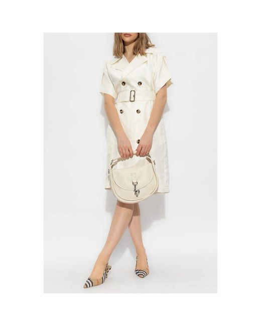Burberry White Kleid Mit Gürtel