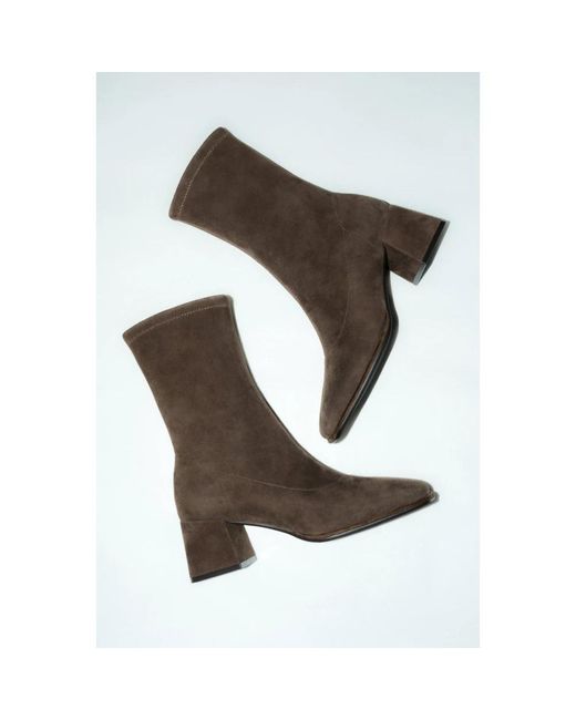ESTRO Brown Heeled Boots