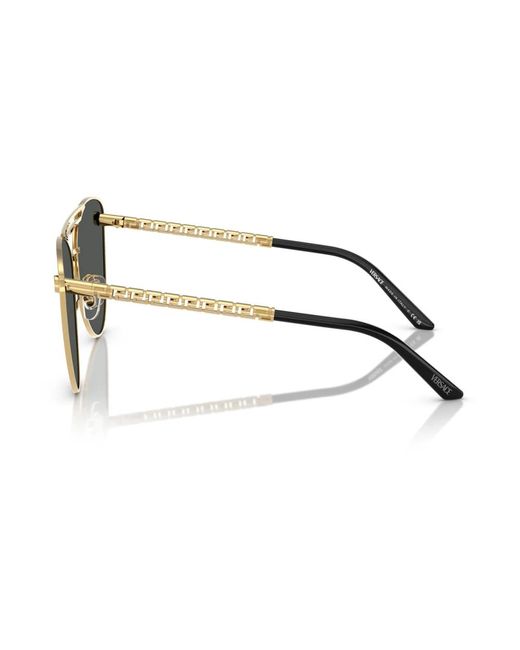 Versace Gray Cat-eye sonnenbrille mit ikonischem design,sonnenbrille mit goldener fassung und dunkelgrauen gläsern