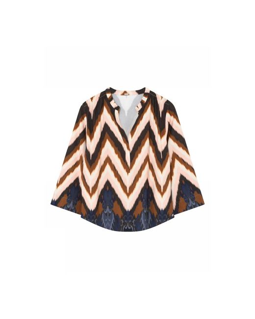 GUSTAV Blouse Met V-Hals in het Brown