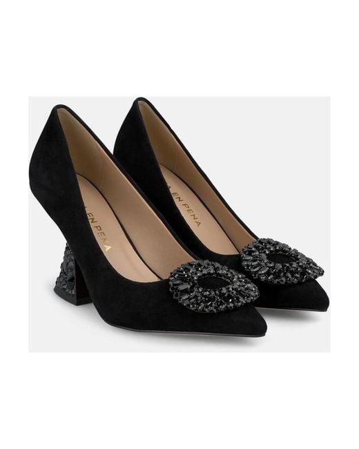 Alma En Pena. Black Pumps