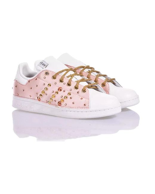 Sneakers bianche oro rosa fatte a mano di Adidas in Pink