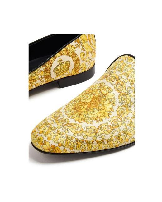Versace Goldfarbene seidensatin slip-on schuhe in Yellow für Herren