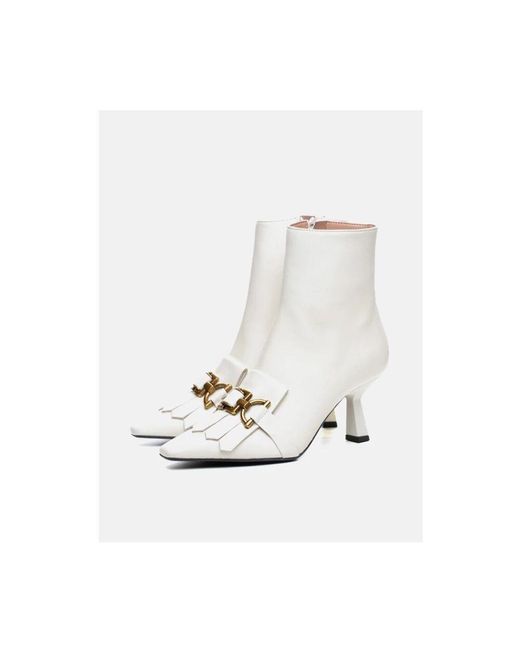 Heeled Boots Poche Paris de color White