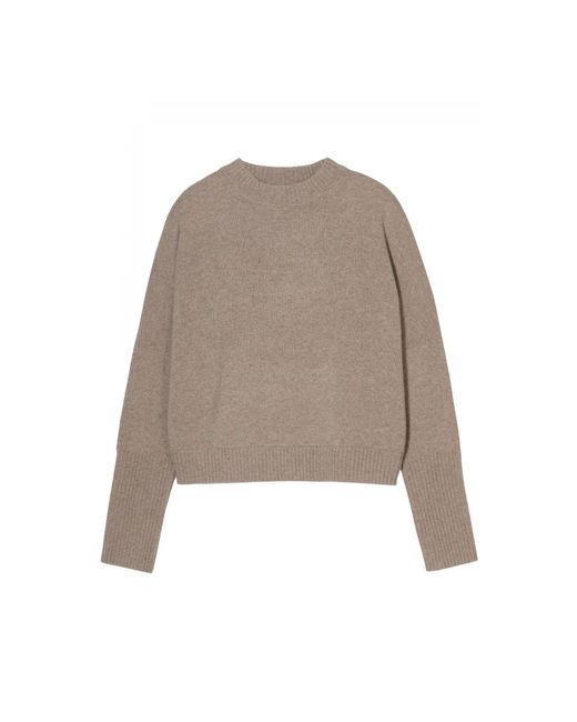 Closed Round-Neck Knitwear in het Brown