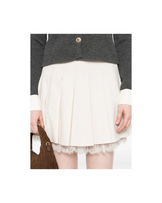 Short Skirts Self-Portrait en coloris White