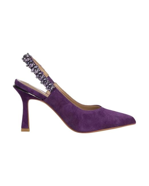 Alma En Pena. Purple Pumps