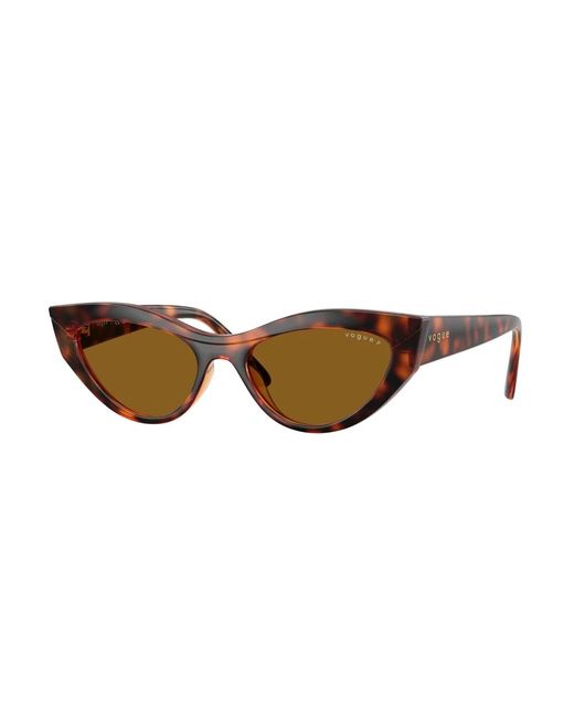 Sunglasses di Vogue in Brown