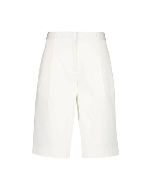 Casual Shorts di Matteau in White