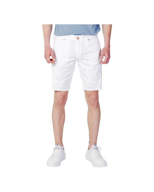 Jeckerson White Casual Shorts for men