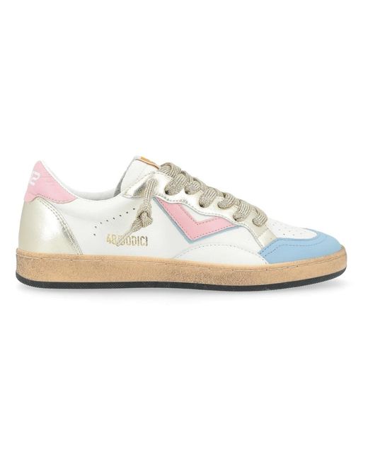 4b12 White Weiße Sneakers Für Einen Stylischen Look