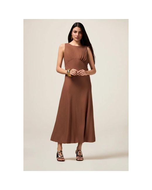 Oltre Kleedjes ,Bruin ,Polyester Lange, Vloeiende Jurk Met Draperie in het Brown