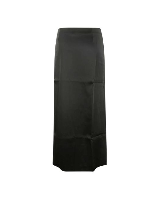 16Arlington Black Midi Skirts