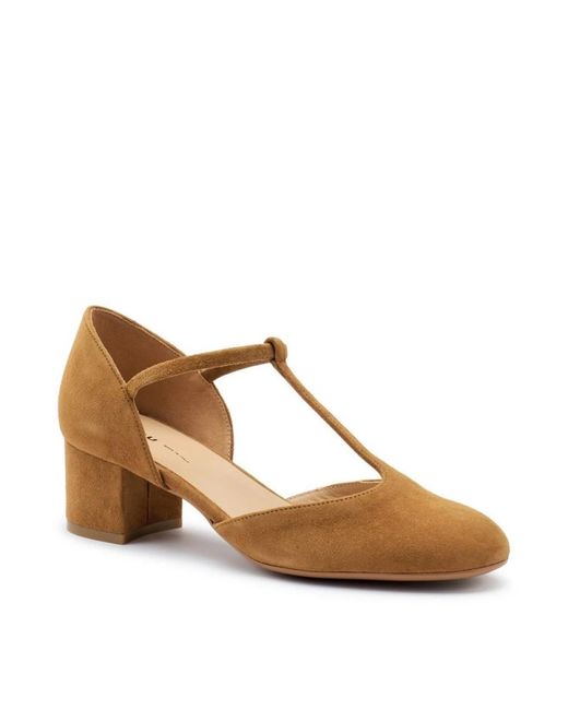 Frau Brown Pumps