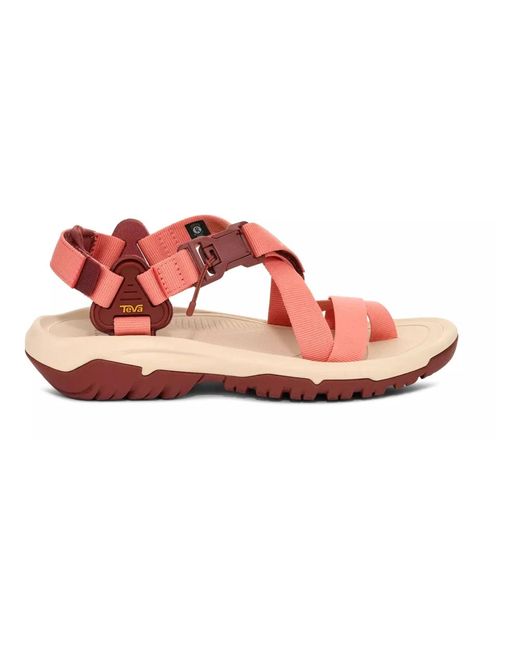 Flat Sandals di Teva in Pink