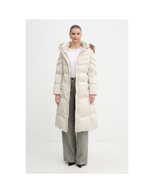 Down Coats Guess en coloris Natural