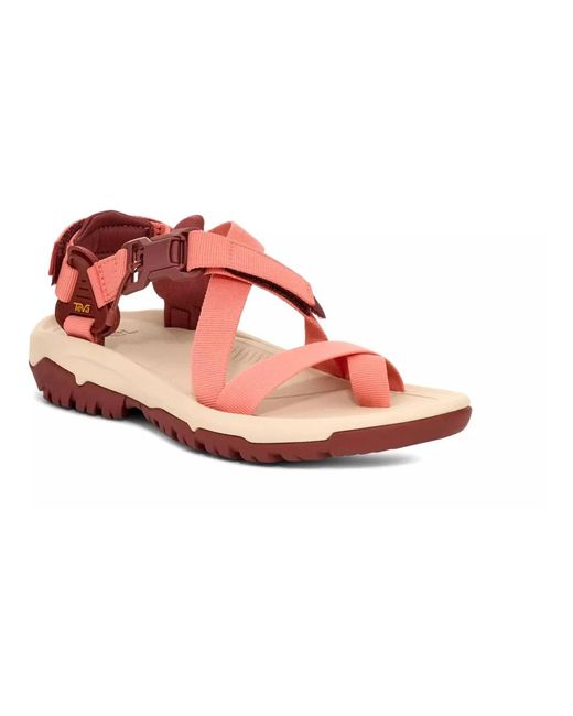 Flat Sandals di Teva in Pink