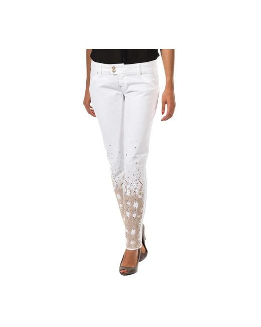 Met Rechte Broek in het White