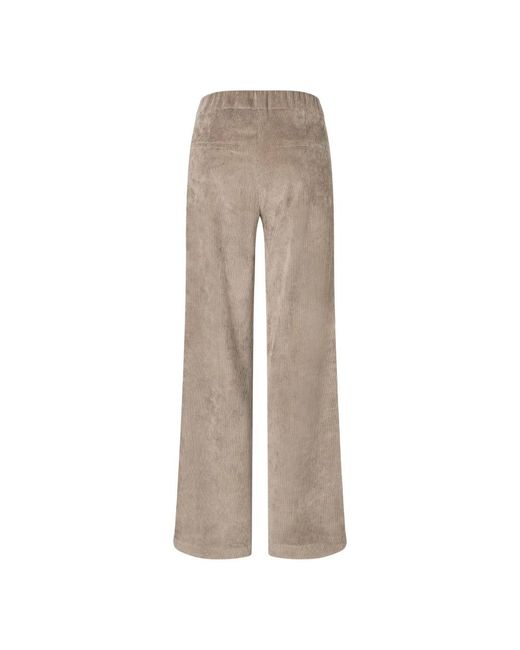 M·a·c Chiara Broek in het Gray
