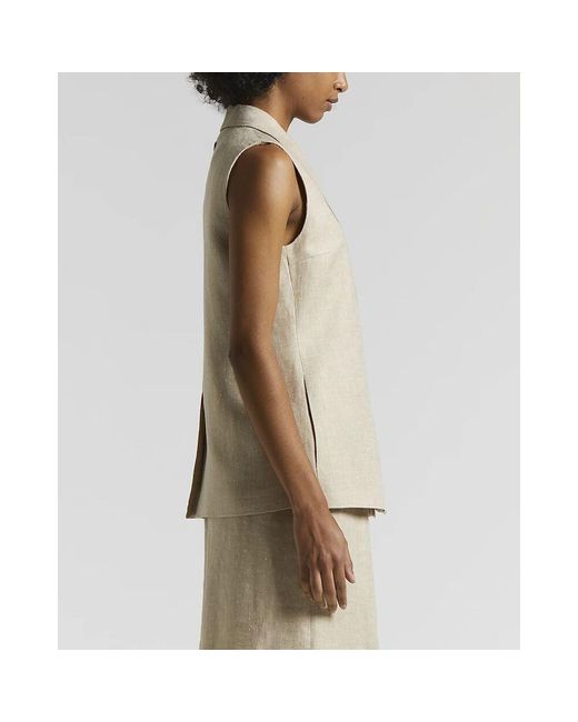 Vests di Peserico in Natural