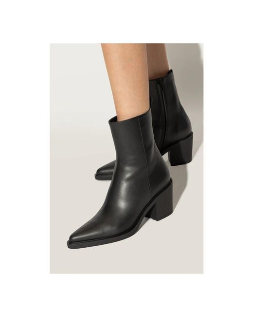 Heeled Boots di Gianvito Rossi in Black