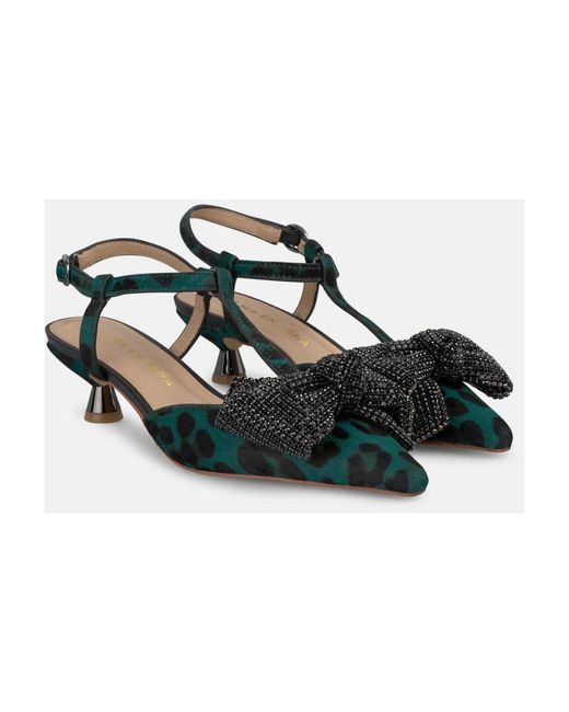Alma En Pena. Black Pumps