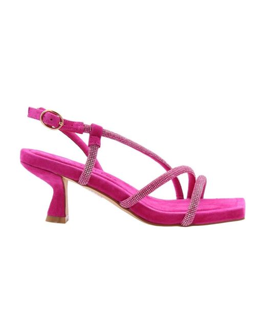 Alma En Pena. Pink High Heel Sandals
