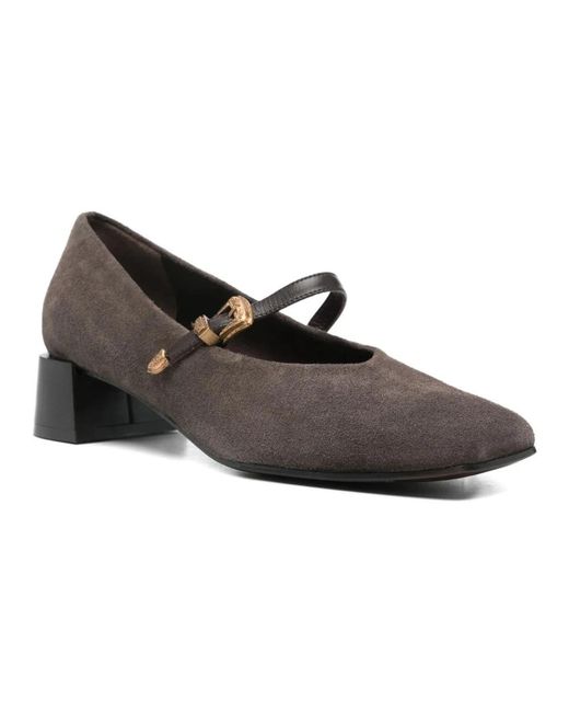Roberto Festa Brown Pumps