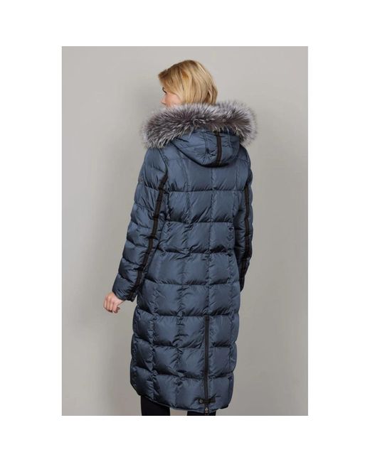 Junge Blue Parkas