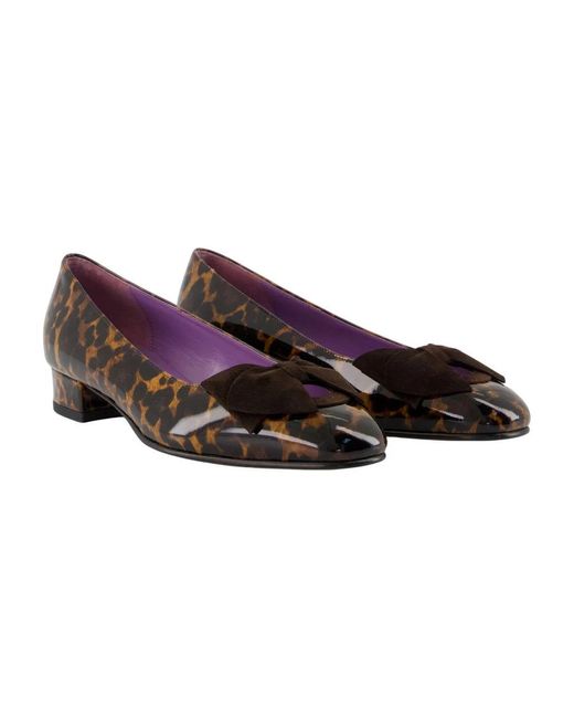 Pumps di CAREL PARIS in Brown