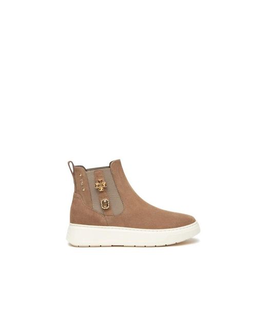 Nero Giardini Natural Chelsea Boots