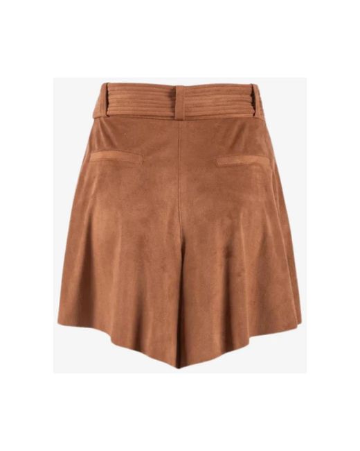 Nenette Brown Eco-suede shorts - dynamischer stil